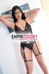 camila cariñosa experta en hacerte vivir experiencia erótica y placentera.