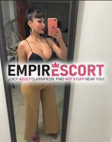 grande y jovencita mujer que te quiere complacer escríbeme
