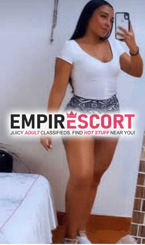 soy linda chica universitaria me gusta complacer mis clientes me gusta el sexo al natural