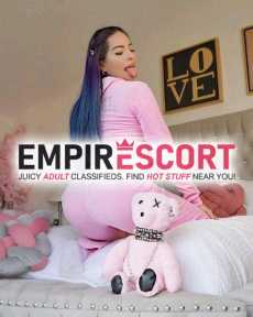 hermosa chica dispuesta complacer todas tus fantasías sexuales