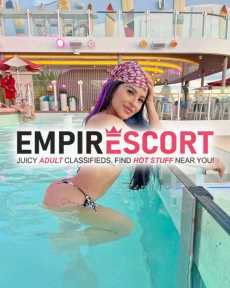 hermosa chica dispuesta complacer todas tus fantasías sexuales