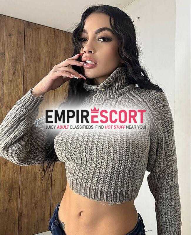 linda chica ardiente caliente sumisa complaciente fetichera