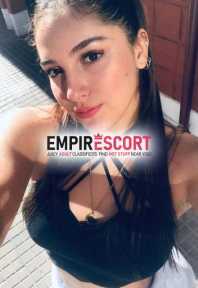 hola mis amores soy sara chica totalmente complaciente