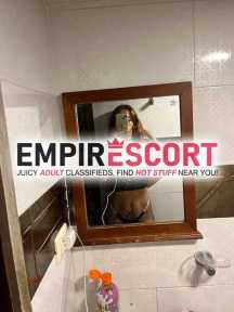 mujer caliente estrovertida ardiente cumpliendo tus deseos