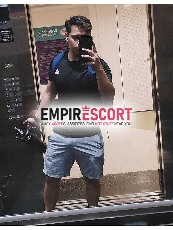pollito de 21 aÑos complaciente whatsapp