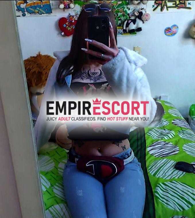 linda chica tatuada disponible complacerte🥵🔥😈