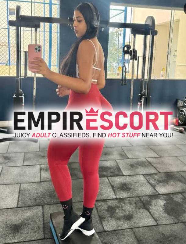 soy linda chica universitaria me gusta complacer mis clientes me gusta el séxo al natural