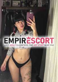 chica hermosa de cuerpo natural dispuesta complacer cualquiera de tus servicios y deseos