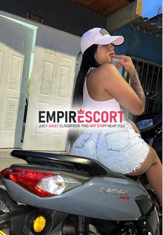 hola llegó karina estoy calientica y ansiosa de mucho sexo estoy mojadita