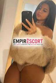 hola llegó karina estoy calientica y ansiosa de mucho sexo estoy mojadita