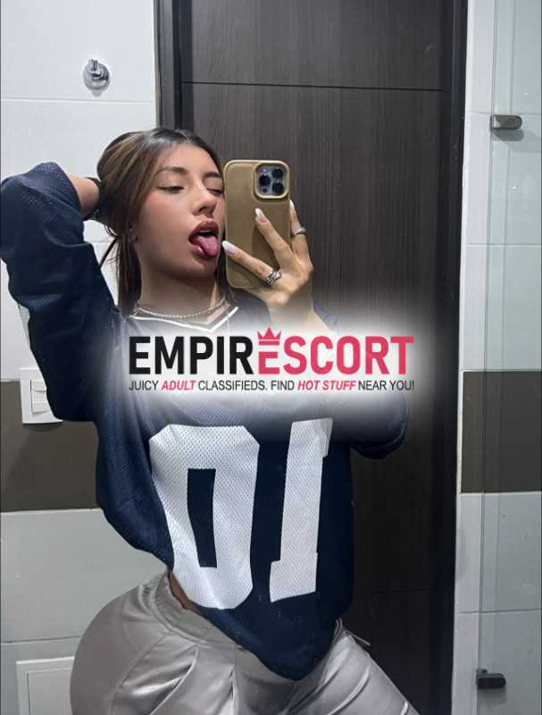 chica extrovertida muy ardiente