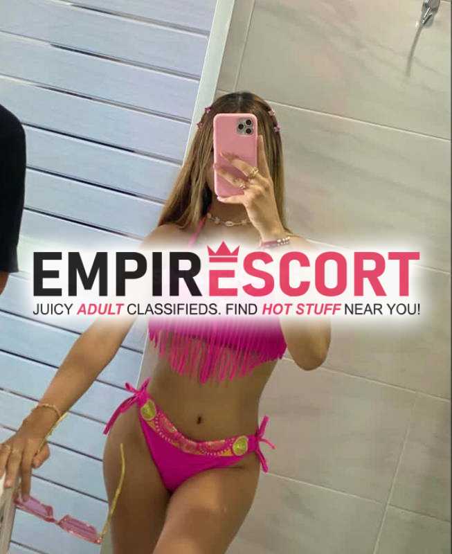 hermosa jovencita muy extrovertida te complacera