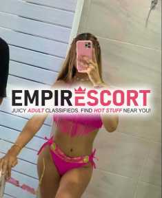 hermosa jovencita muy extrovertida te complacera