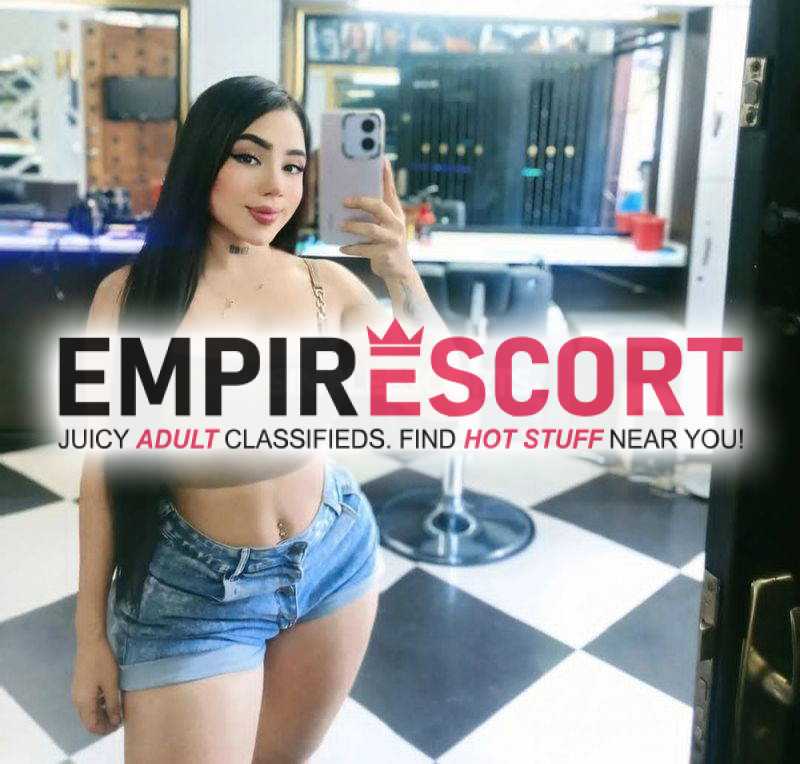 hermosa joven y divertida lista para hacerte feliz