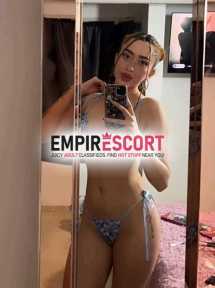 cajica chica extrovertida en cama. escribeme te ofrezco mis mejores servicios virtuales presenciales y domicilio