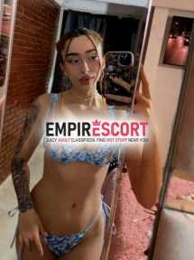 cajica chica extrovertida en cama. escribeme te ofrezco mis mejores servicios virtuales presenciales y domicilio