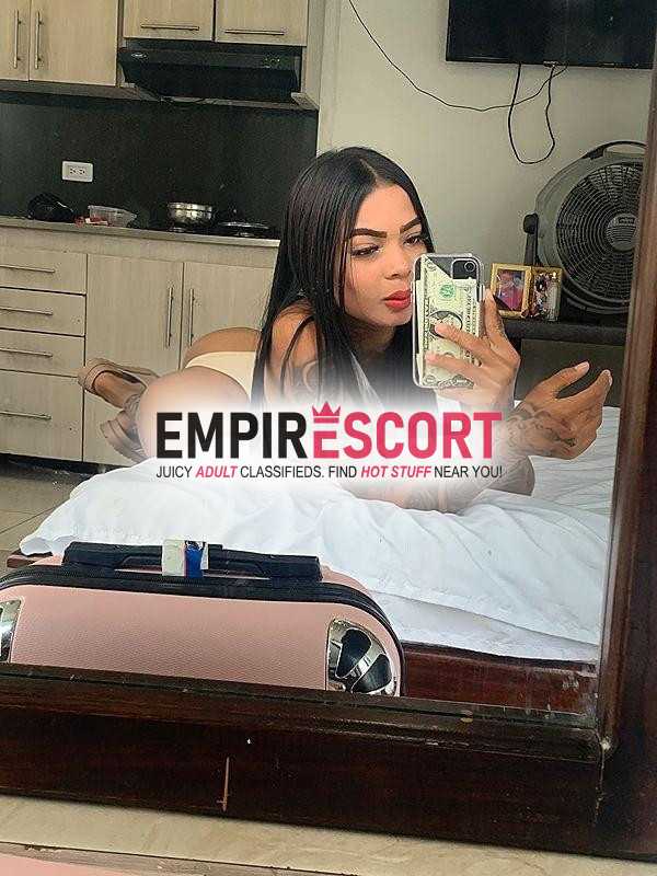 hola soy isa bebe flaquita y rica costeña dispuesta complacerte 🤤💦💦