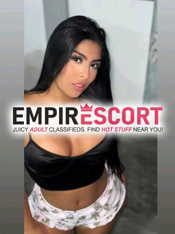 caliente chica disponible para cumplir tus fantasías