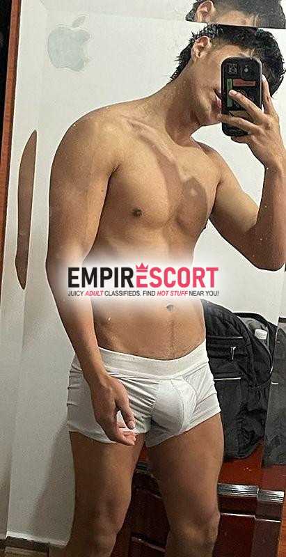 joven universitario caliente disponible