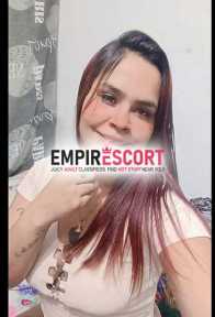 chica caliente dispuesta complacerte y cumplir tus fantasias