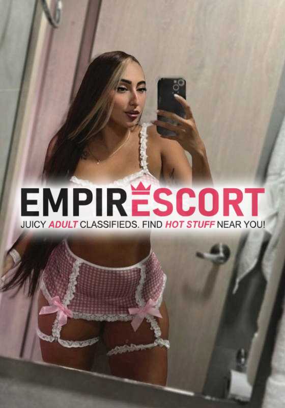 sexy jovencita demasiado golosa y muy pervertida