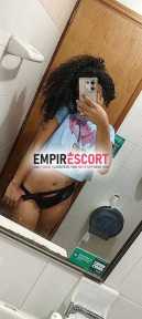 rica flaca morena.