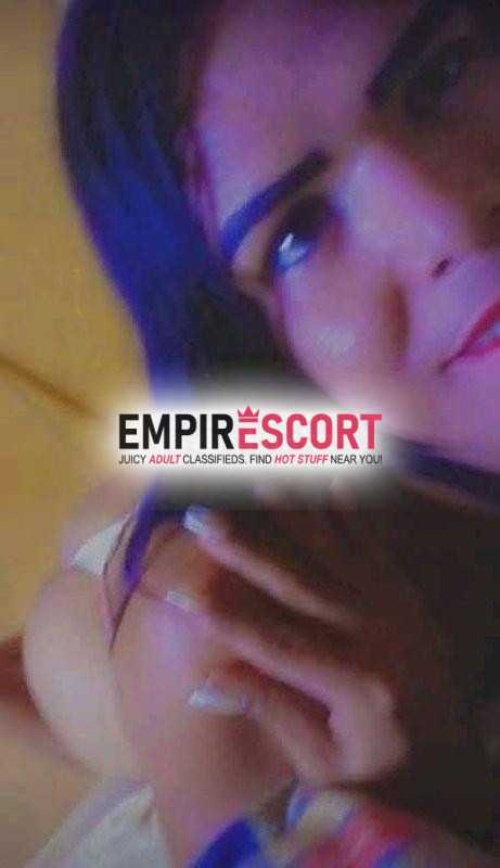 chica trans lechera ardiente dispuesta cumplir tu fantasia sexual