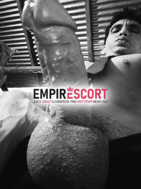 nuevo scort vip dotado 
gigolo acompaÑante vip
servicio virtual presencial 
videos personalizados 
me masturbo por videollamada hasta venirme en l