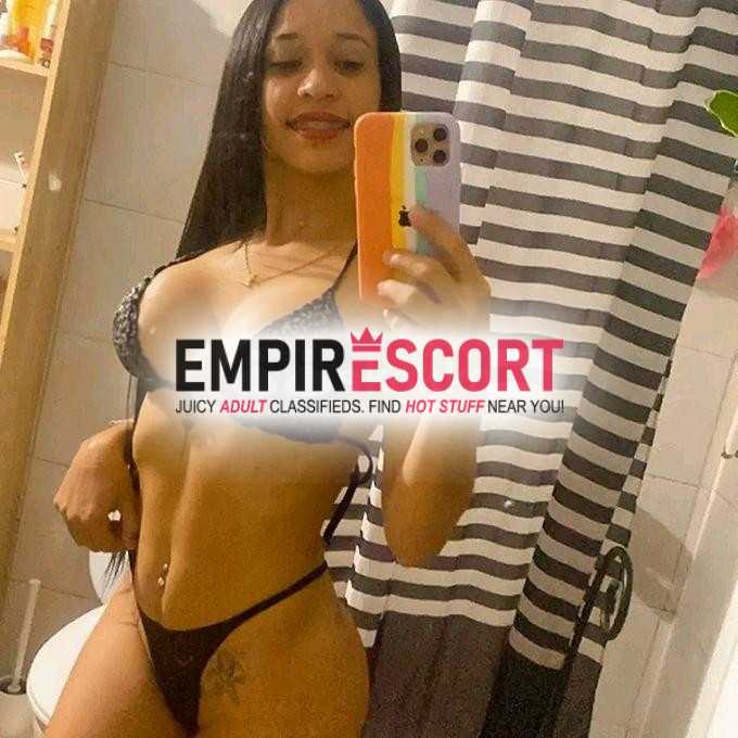 chica perra recién llegada en tu ciudad mi nombre es valentina 24 años africana