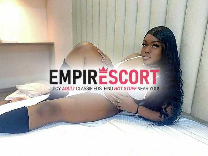 hermosa morena voluptuosa al natural sexo anal sexo oral completo amanecidas 24h