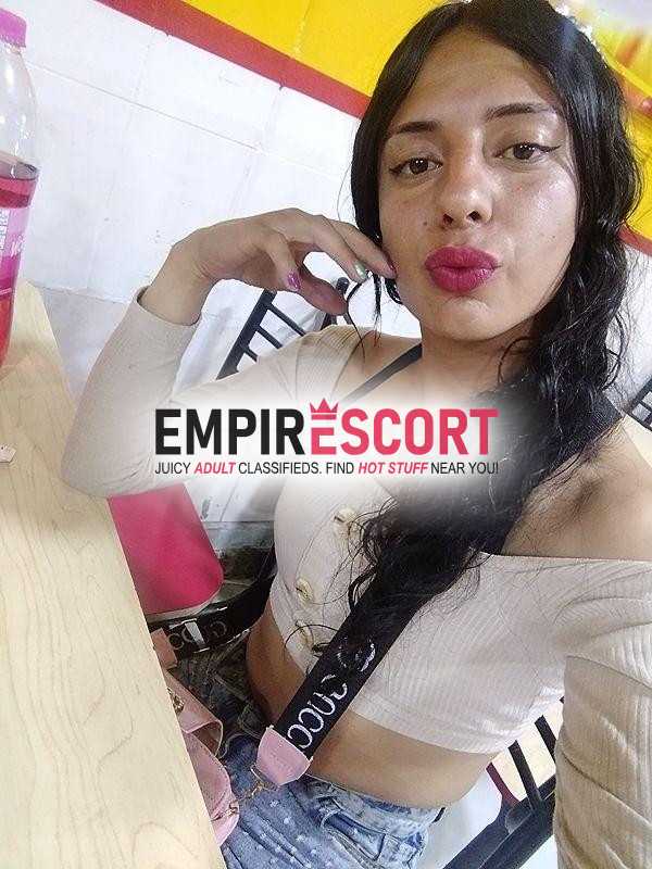 hola soy chica trans bogotá colombia estoy 24 hr act en mi whatsapp