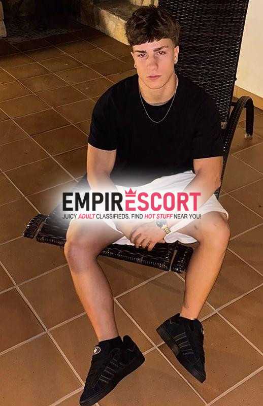 joven macho full arrecho y lechero disponible. 💦🎥🫰🏼👿.