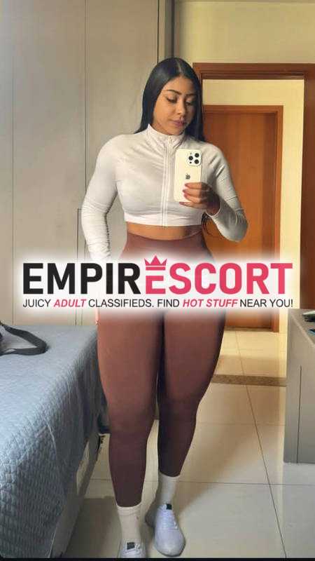 soy linda chica universitaria me gusta complacer mis clientes me gusta el sexo al natural