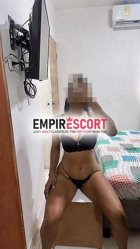 daniela morena sexy y complaciente