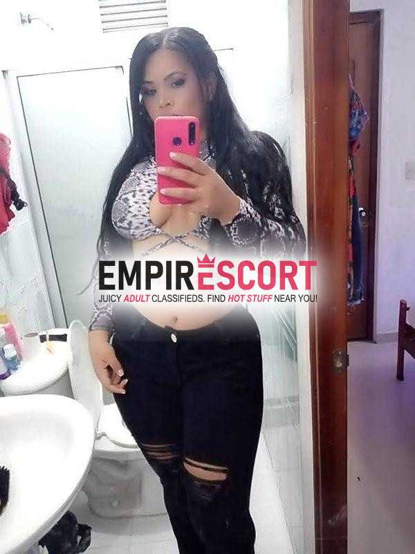 arrecha disponible sexy morena venezolnaa grandota tatuada culona muy complaciente
