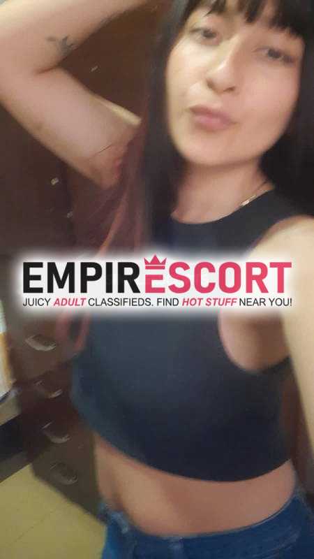 hola mis amores soy chica muy estrovertida capaz de complacerte en todas tus fantasias y fetiches sexuales te haré masajes eróticos