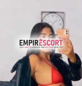 samanta mujer hermosa elegante paisa piel morena y aseada divertida emocionada de conocerte