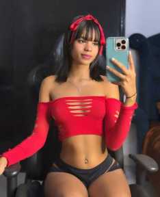 dulce maría linda señorita sencilla y discreta