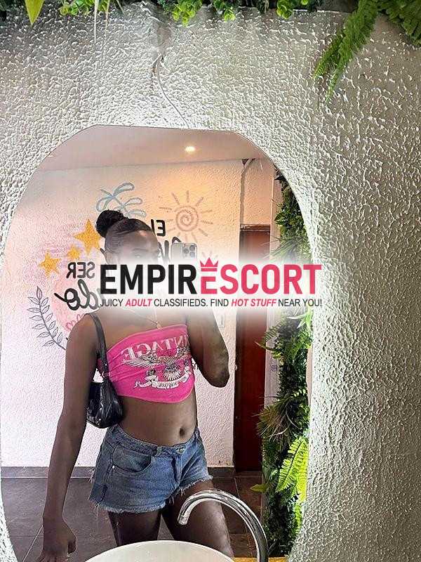 linda chica trans afeminada y activa complaciente en todo tus fetiches