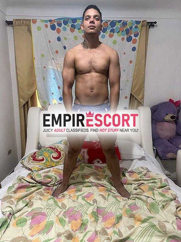 estoy ardiente ganas de derramar toda mi leche en tu coño 😋😋