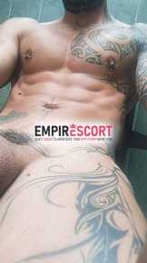 latino tatuado