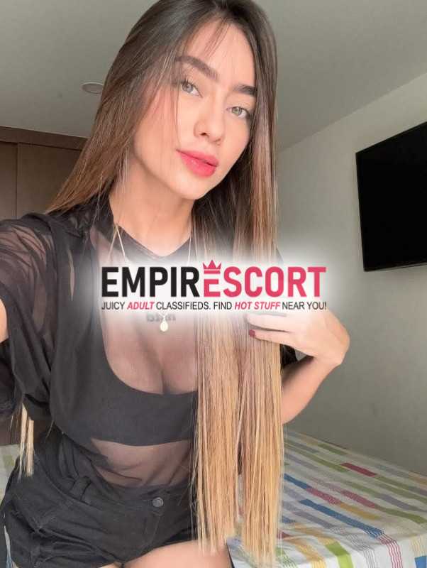 hola bebés soy chica atrevida caliente en cama