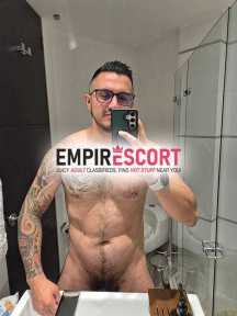 activo. masculino fetichista y dominante.