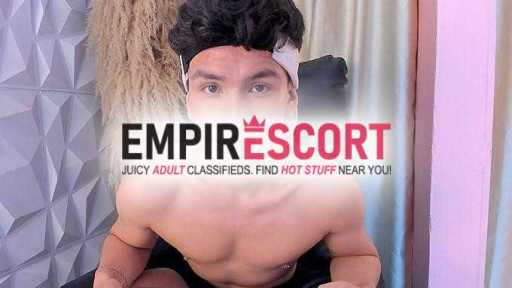 jovencito universitario curioso y sensual