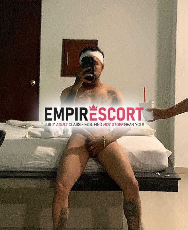 hombre tatuado ganas de follar mujeres