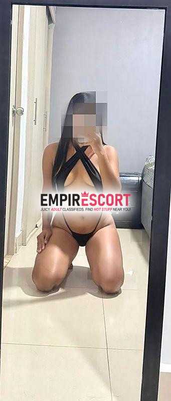 melany flaquita morena complaciente