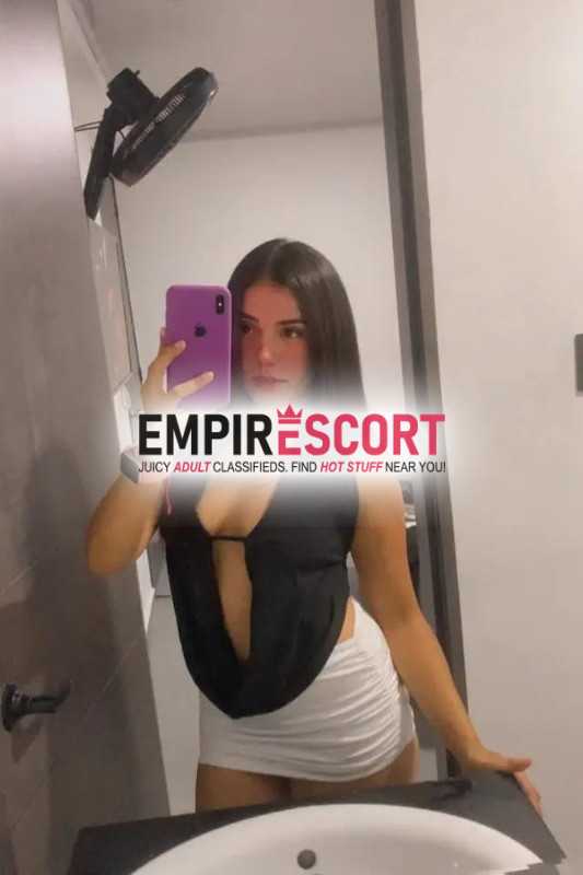 hola mis amores soy carolina chica apasionada amante sexo y cual quier placer descomplicada y muy reservada