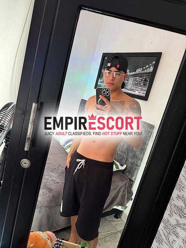 joven masculinovergon y culon muy caliente dispuesto hacerte pasar los mejores momentos en medellín