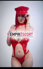 hermosa jovencita de 18 años delgada muy perra en cama y dispuesta cumplir tus fantasías