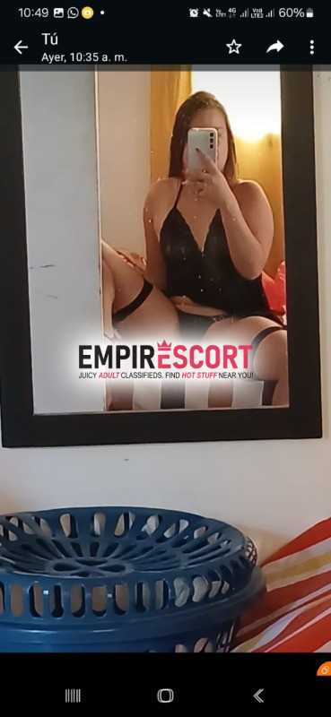 linda paisa rubia complaciente